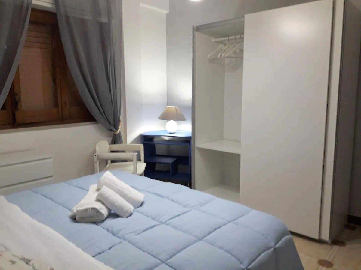 Habitación en casa particular Apartamento Casa Francisco Trapani Italia